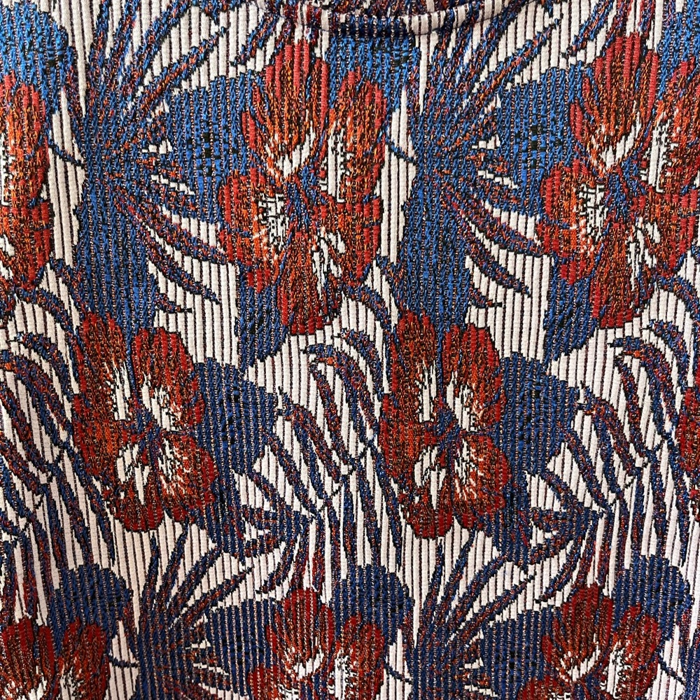 Zara Trafaluc Women’s Jacquard Tropical Floral Top Size S Lavender Red Blue - Picture 7 of 7